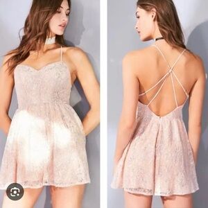Kimchi Blue Lace Mini Romper in Cream/Light Pink